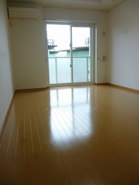 カレントの設備