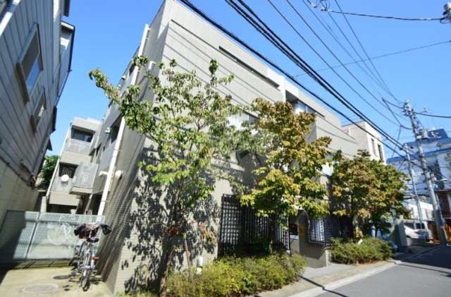 四ツ谷HOUSEの外観
