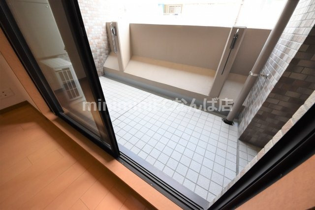 リーガルあみだ池新町のバルコニー
