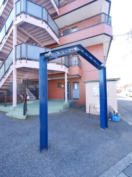 川崎市多摩区登戸の賃貸マンションのエントランス