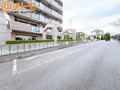 【駐車場】 | シャリエ三島松が丘　中古マンション