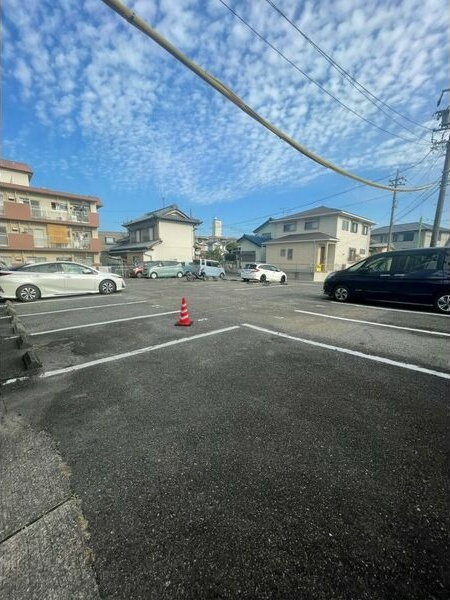 第一螺貝ビルの駐車場