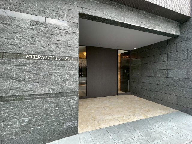 エタニティ江坂のエントランス