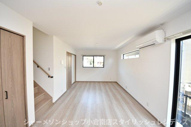 与原戸建1号棟の居間・リビング