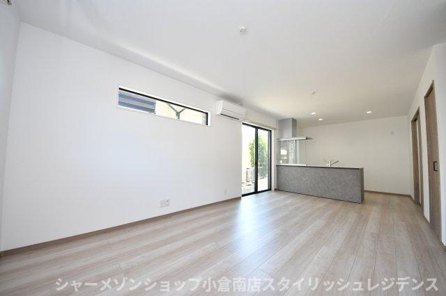 与原戸建1号棟の居間・リビング