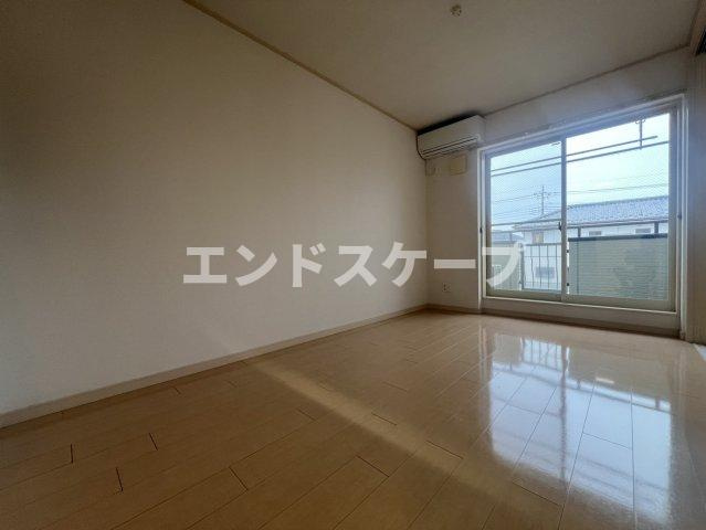 グラナートの居間・リビング|高崎、前橋のお部屋探しはエンドスケープまで！お客様の理想お聞かせ下さい♪