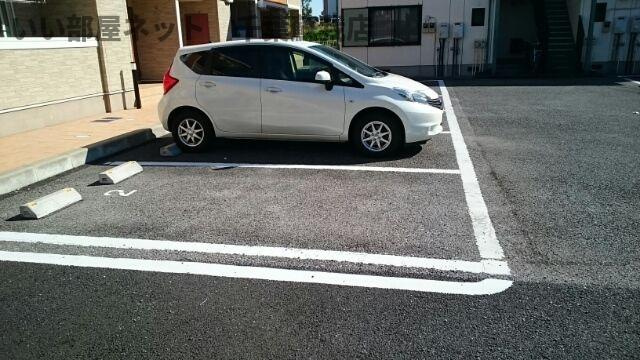 アジュールⅡの駐車場|駐車場に車を止められます