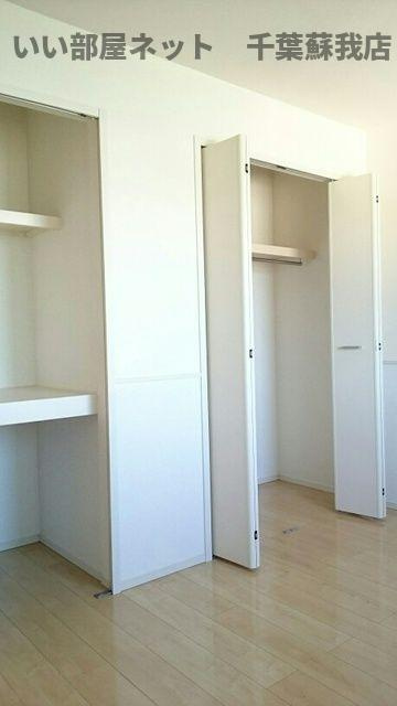 アジュールⅡの収納|こまごまとしたものを収納できそうですね