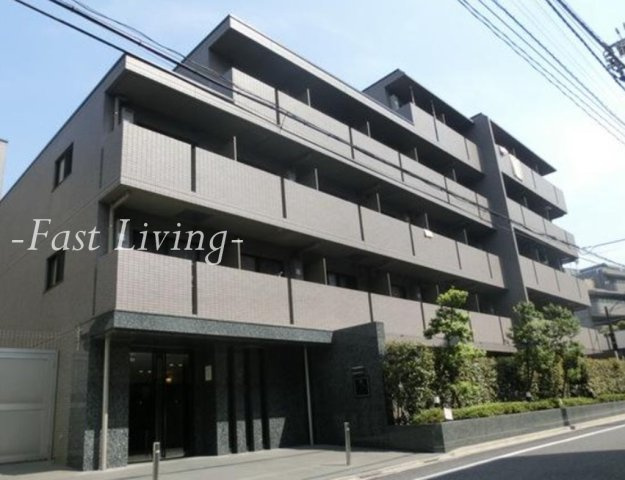 ルーブル早稲田六番館のエントランス
