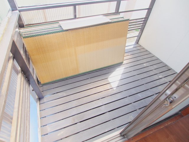 レント中野東5丁目のバルコニー