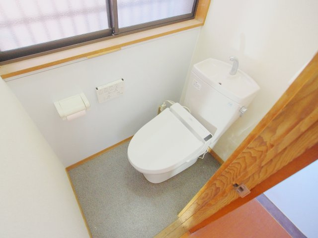 レント中野東5丁目のトイレ