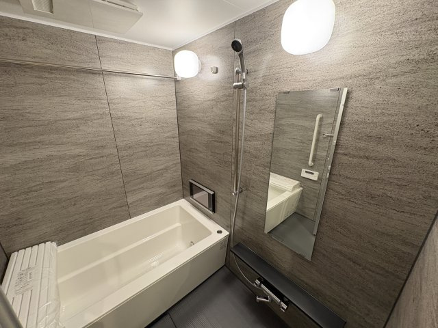 レーベン徳山ONE LUXEの浴室