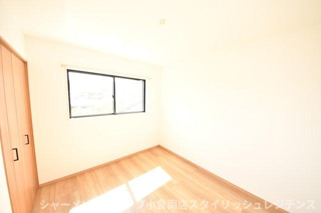 与原戸建2号棟の寝室