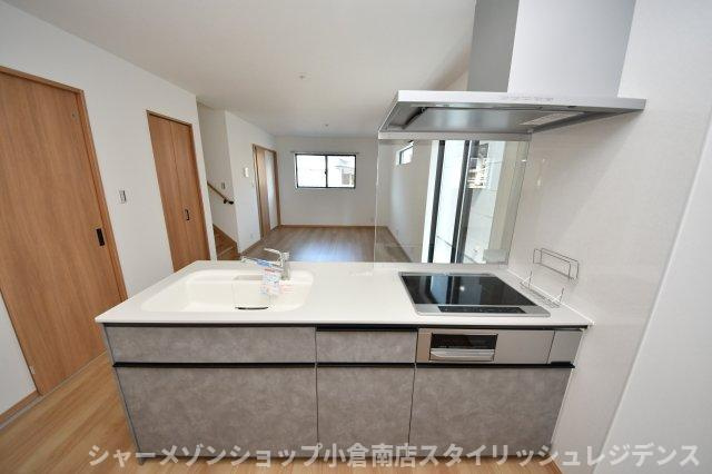 与原戸建2号棟のキッチン