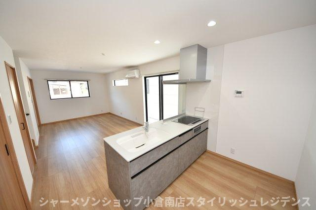与原戸建2号棟の居間・リビング