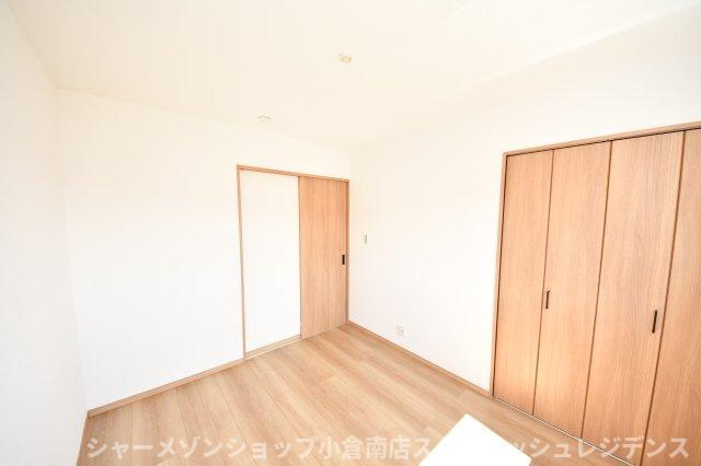 与原戸建2号棟の居間・リビング