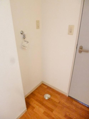 【設備】 | メゾン飛鳥 | 室内洗濯機置き場