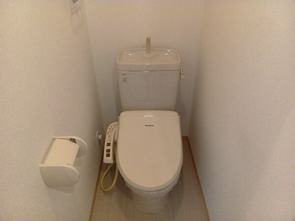 リアライズ松原のトイレ|ゆったりとした空間のトイレです