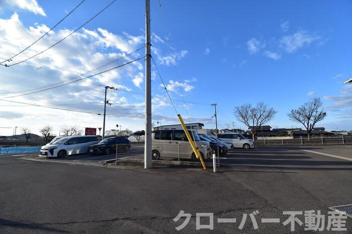 フォンテーヌ金倉 Ｃ棟の駐車場|駐車場