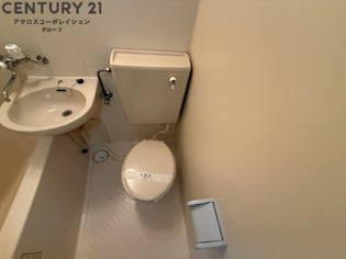 浴室内にトイレがあります☆