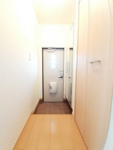 クリスタルシュトラーセ　Ⅲの玄関