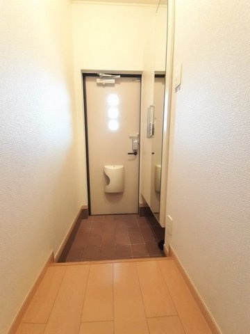 クリスタルシュトラーセ　Ⅲの玄関