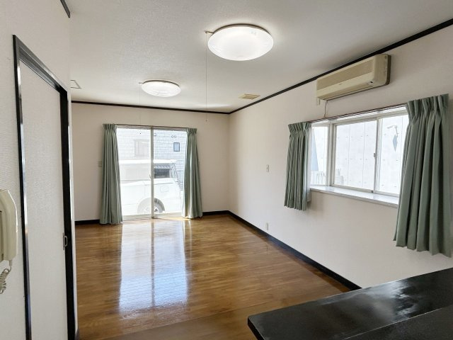 中古戸建　郡山市富田町字音路　富田東小・富田中の居間・リビング|〈現況写真〉