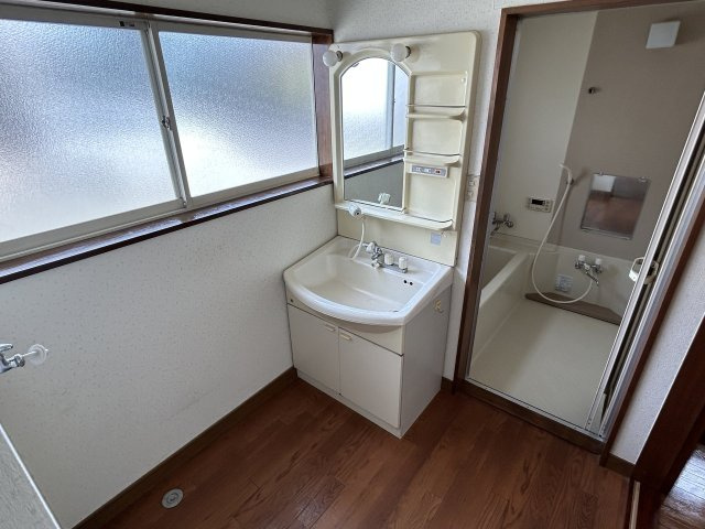 中古戸建　郡山市富田町字音路　富田東小・富田中の独立洗面台|〈現況写真〉
