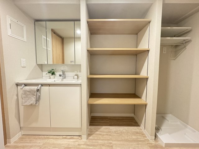 コスモ西葛西（5階部分）／仲介手数料無料／内装新規フルリノベーションの洗面所