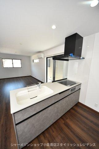 与原戸建3号棟のキッチン