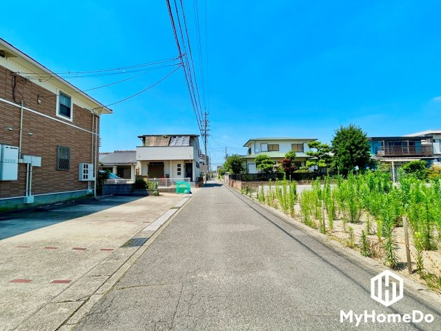 守山区小幡2丁目の前面道路含む現地写真|見通しが良く入出庫がスムーズです