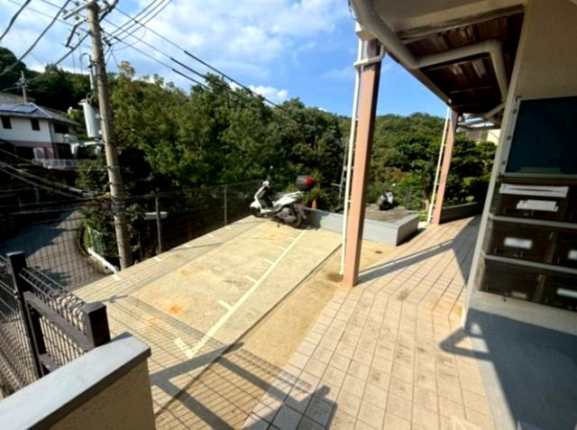 甲山グリーンハイツの駐車場