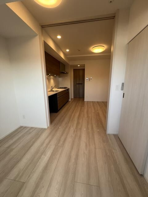 クレストコート北千住レジデンスの居間・リビング