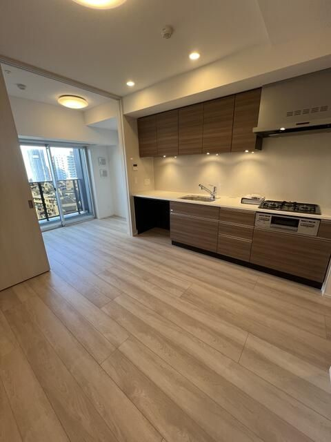 クレストコート北千住レジデンスの居間・リビング