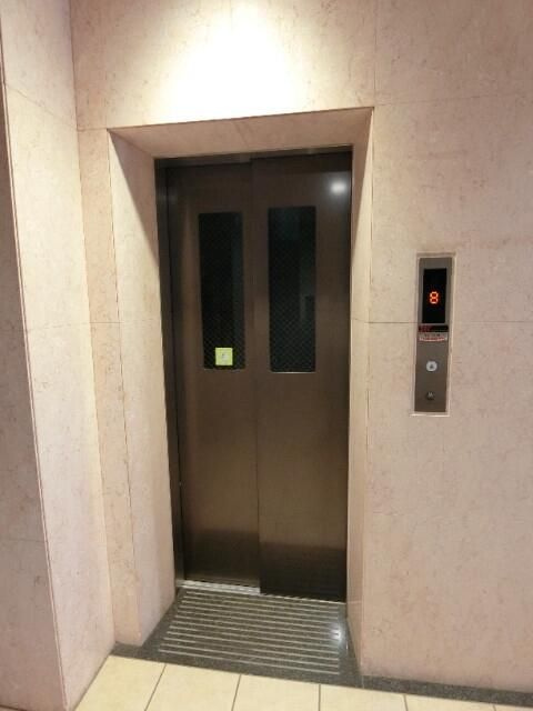 セザン新町のロビー