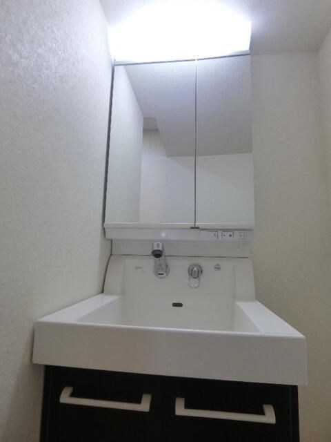 セザン新町の洗面所