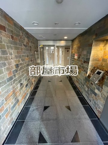 リヴシティ新御徒町のロビー
