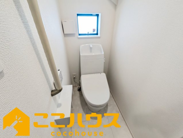 南城市玉城富里　新築戸建て　全2棟　B号棟のトイレ|【施工例】※同施工の別物件写真