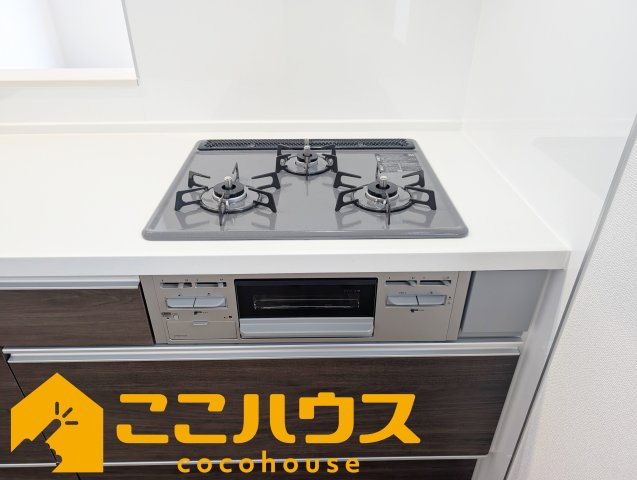 南城市玉城富里　新築戸建て　全2棟　B号棟のキッチン|【施工例】※同施工の別物件写真