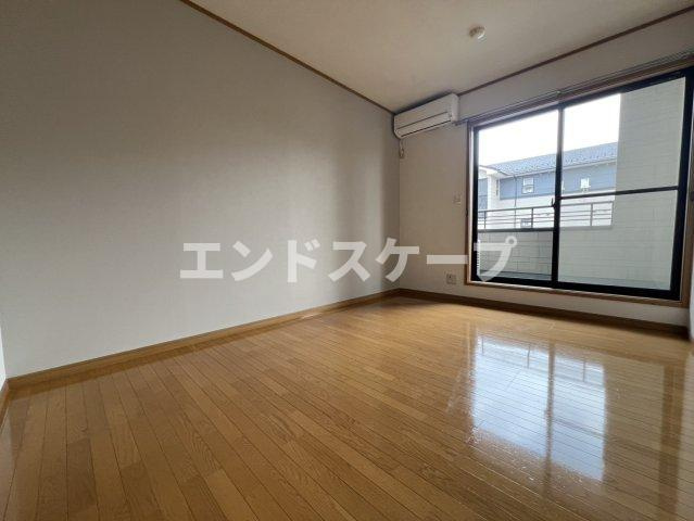 ロキシー・レーヴＡの居間・リビング|高崎、前橋のお部屋探しはエンドスケープまで！お客様の理想お聞かせ下さい♪