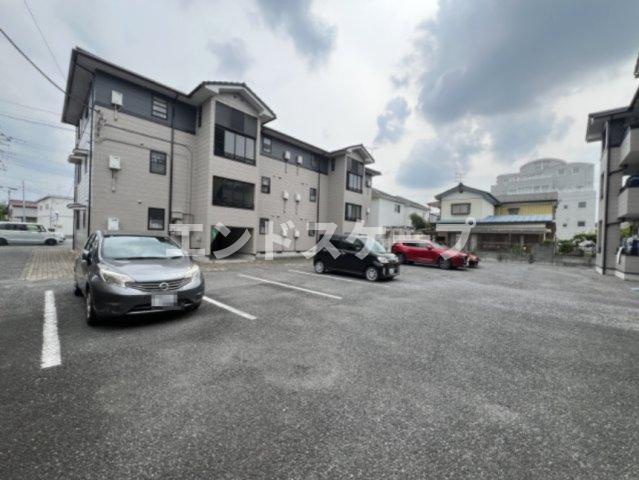 ロキシー・レーヴＡの駐車場|高崎、前橋のお部屋探しはエンドスケープまで！お客様の理想お聞かせ下さい♪
