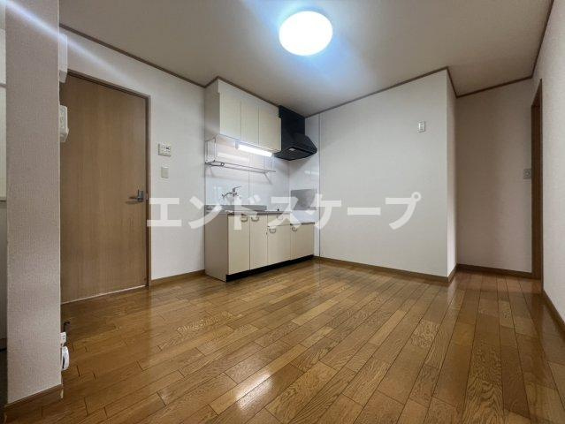 ロキシー・レーヴＡの居間・リビング|高崎、前橋のお部屋探しはエンドスケープまで！お客様の理想お聞かせ下さい♪