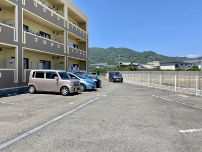 【駐車場】 | フォレスト・ラ・ヴィラ