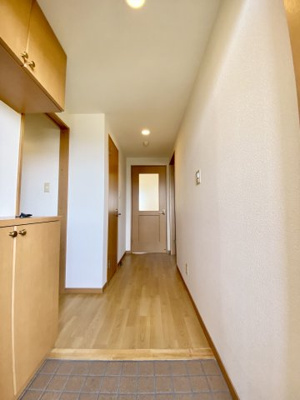 【玄関】 | フォレスト・ラ・ヴィラ | ※同物件　別のお部屋の写真です。