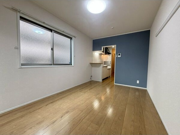 プランドール銀杏町の居間・リビング