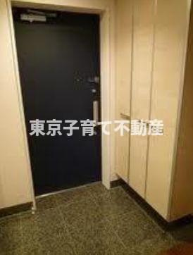 パークハウス本郷三丁目アーバンスの玄関