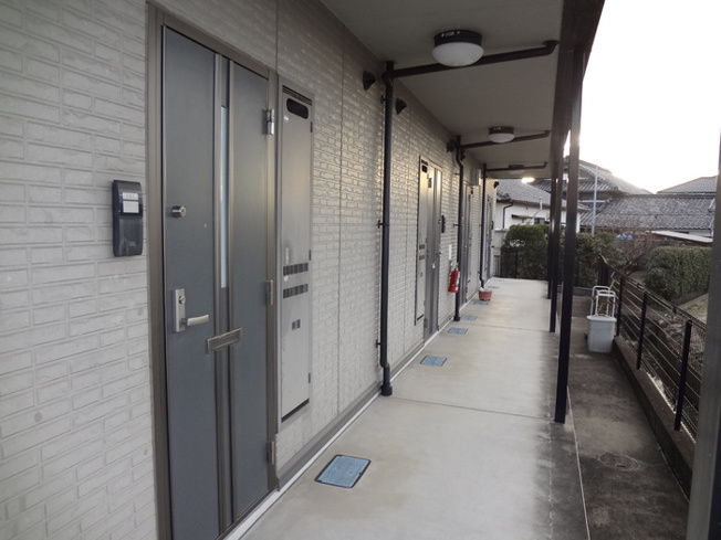 【エントランス】 | フローラ岡本　Ａ棟
