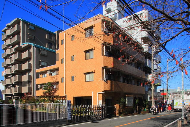 駅徒歩５分の好立地です。