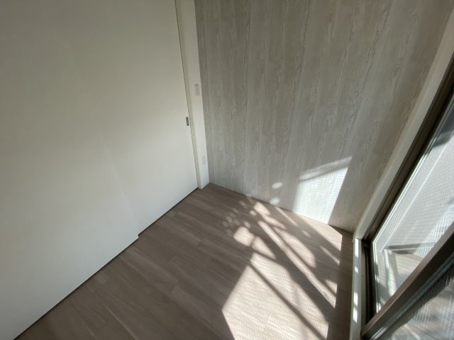 セレニテ神戸元町プリエの洋室
