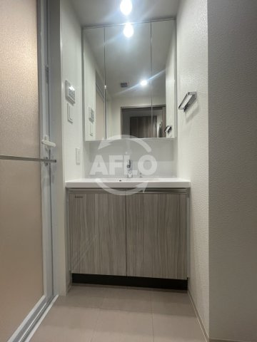 レオンヴァリエ長堀通の独立洗面台|レオンヴァリエ長堀通　独立洗面台